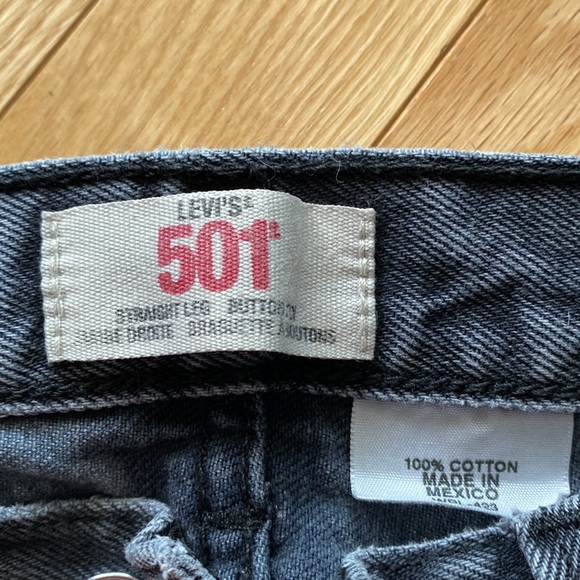 Levi’s 501 Grey wash Jeans - Picture 7 of 9